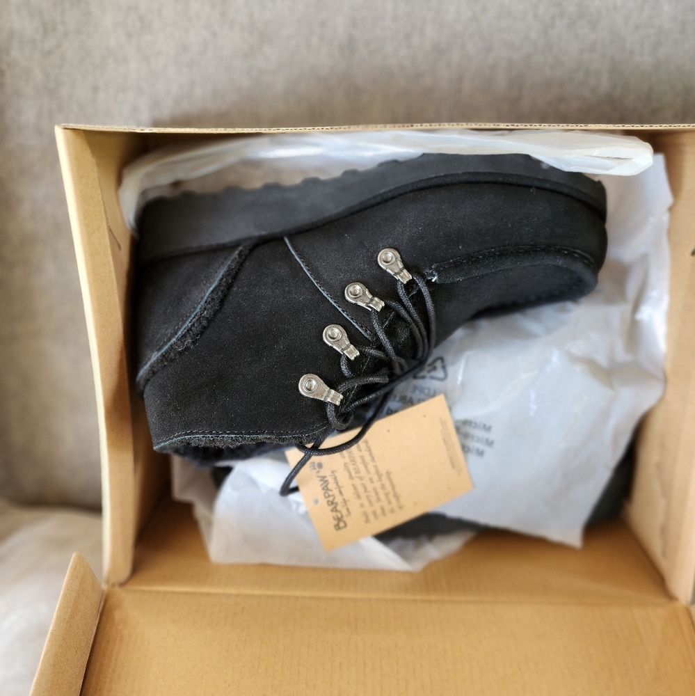 Womans Lace Up Boots